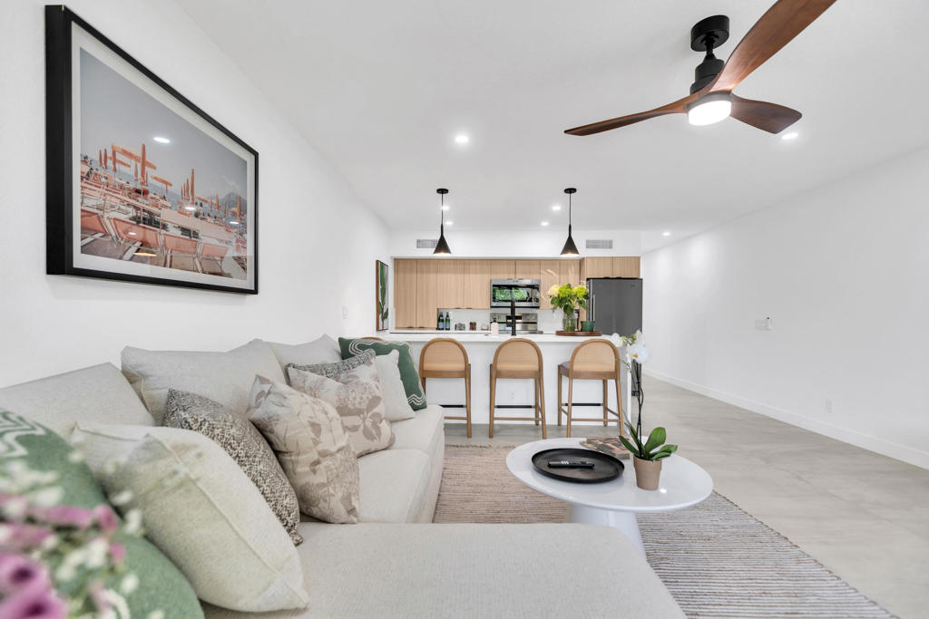 1655 E Palm Canyon Drive 115
