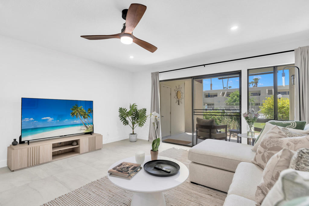 1655 E Palm Canyon Drive 115