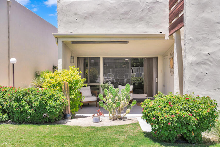 1655 E Palm Canyon Drive 115