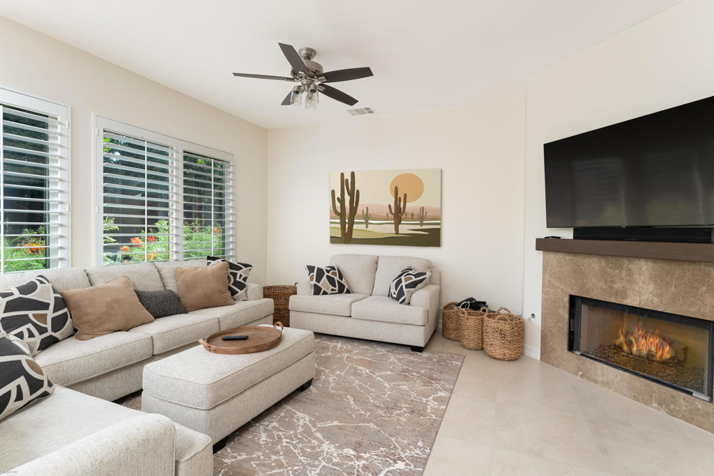 77363 Sky Mesa Lane