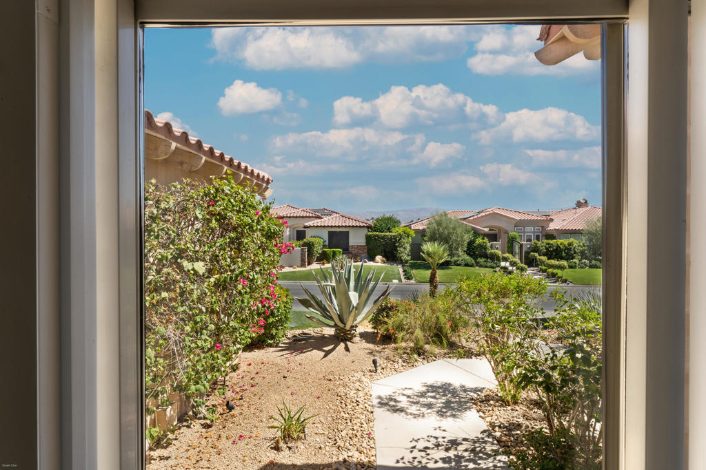 77363 Sky Mesa Lane