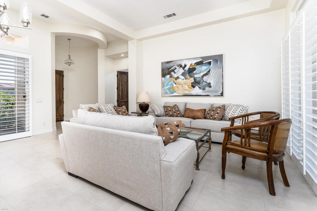 77363 Sky Mesa Lane