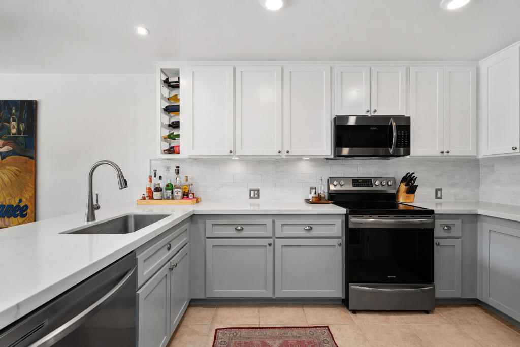 2557 N Whitewater Drive B