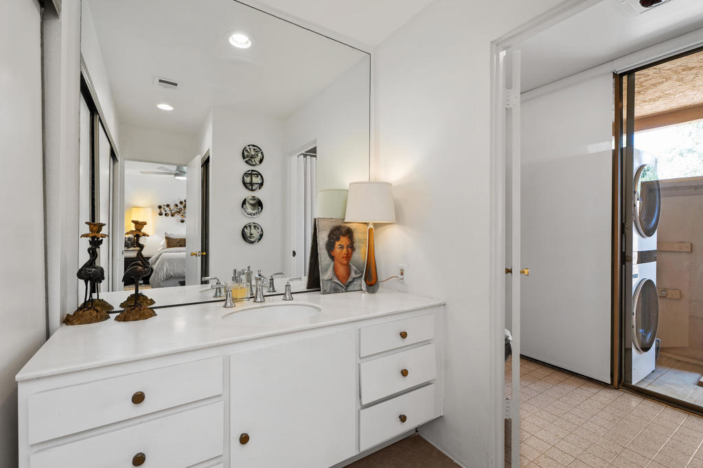 2557 N Whitewater Drive B