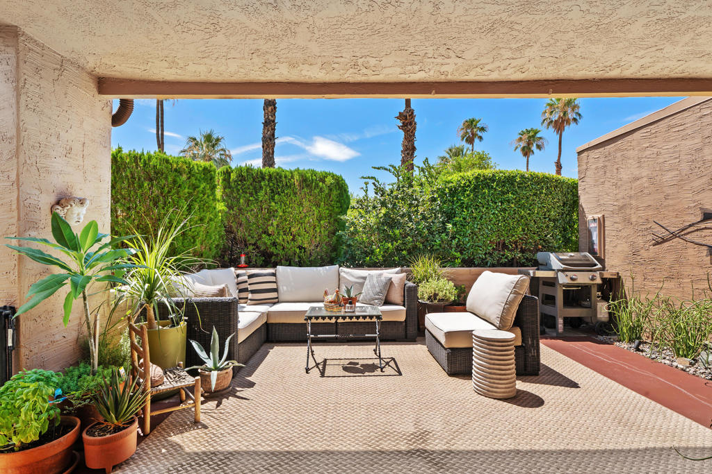 2557 N Whitewater Drive B