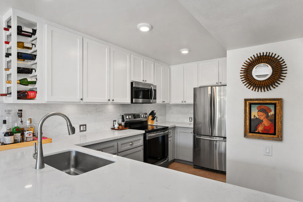 2557 N Whitewater Drive B