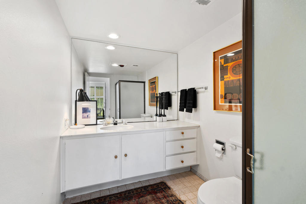 2557 N Whitewater Drive B