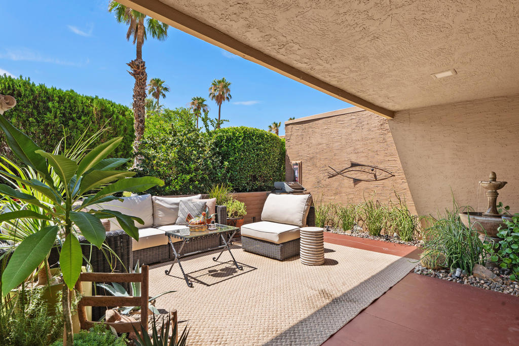 2557 N Whitewater Drive B