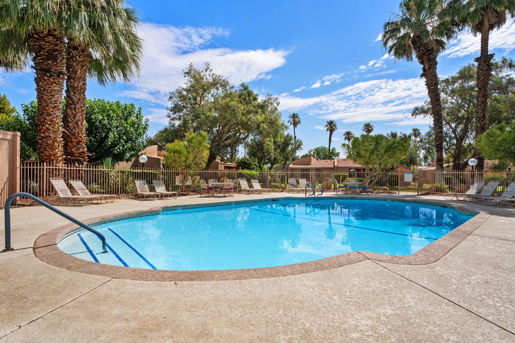 2557 N Whitewater Drive B