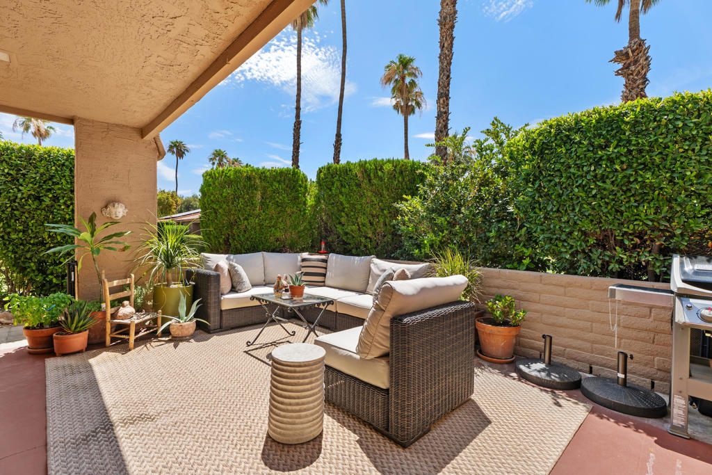 2557 N Whitewater Drive B