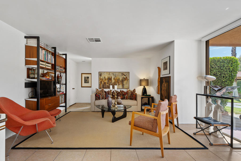 2557 N Whitewater Drive B