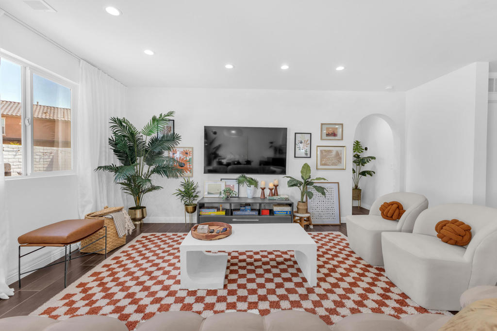 84062 Huntington Avenue