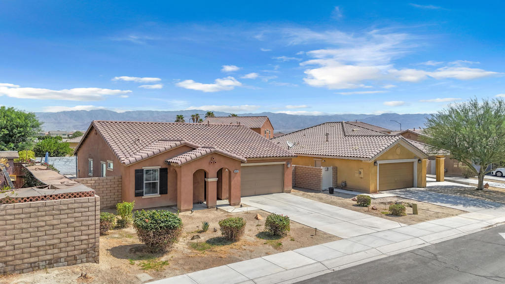 84062 Huntington Avenue