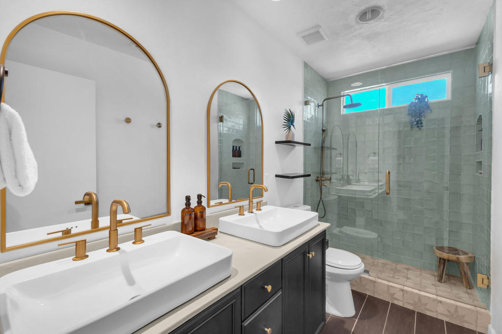 84062 Huntington Avenue