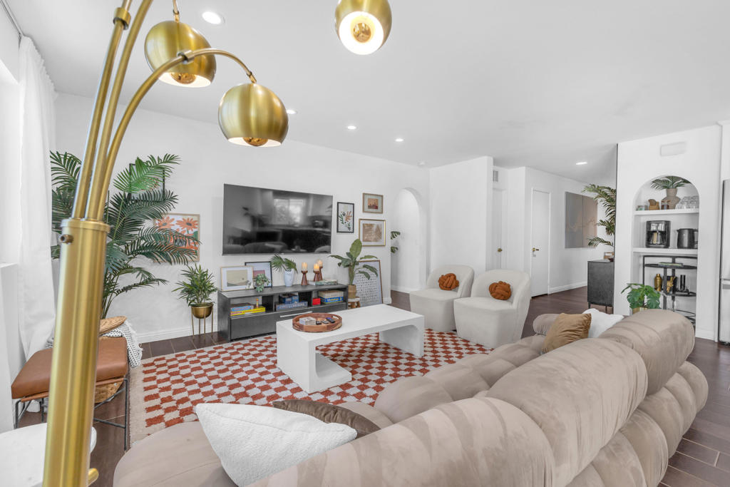 84062 Huntington Avenue