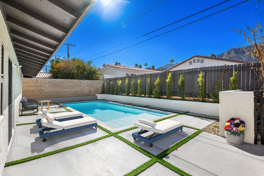 52885 Avenida Carranza