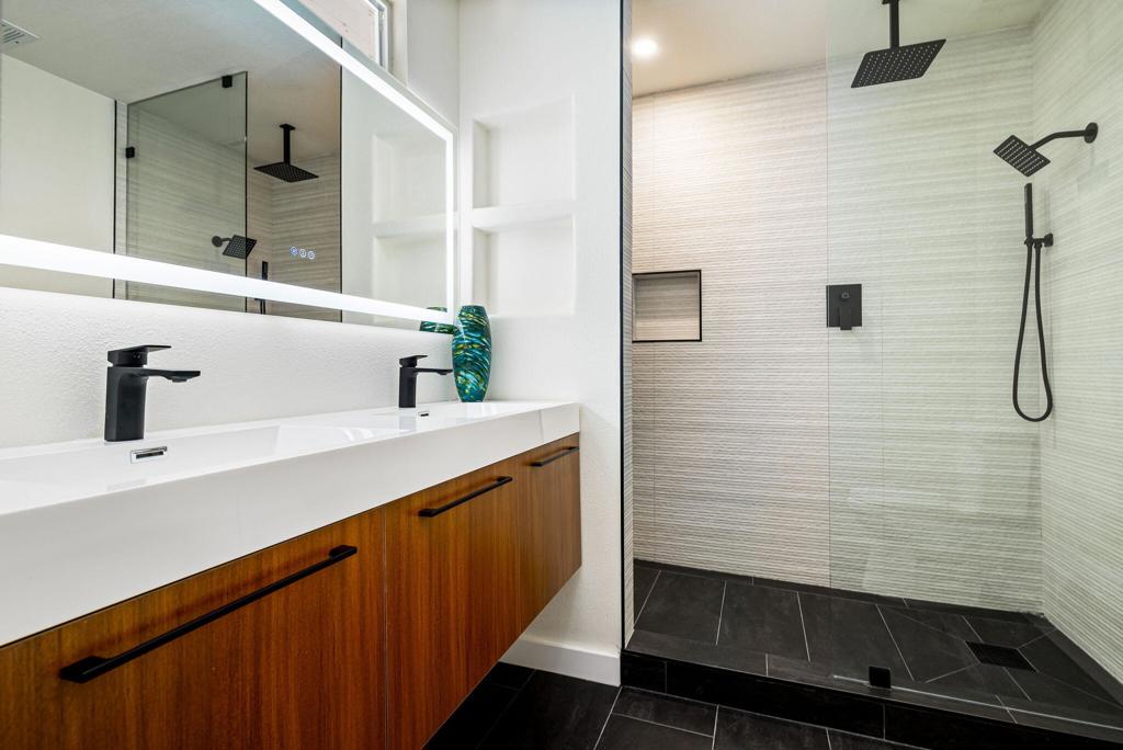 52885 Avenida Carranza