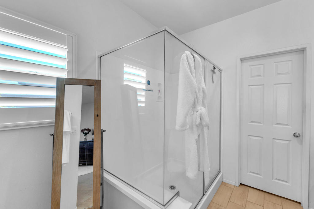 42525 Saragoza Court