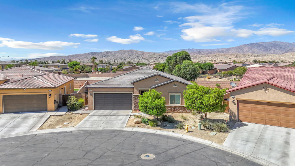 42525 Saragoza Court