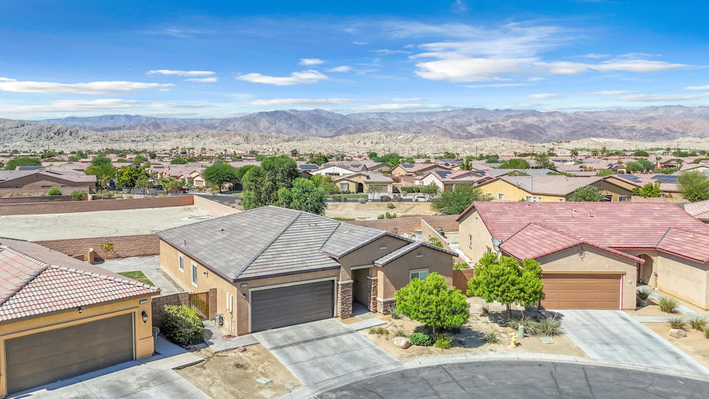 42525 Saragoza Court