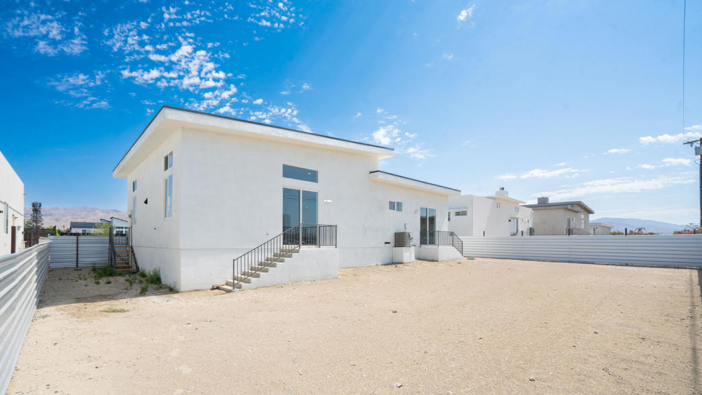 67715 Broken Arrow Lane