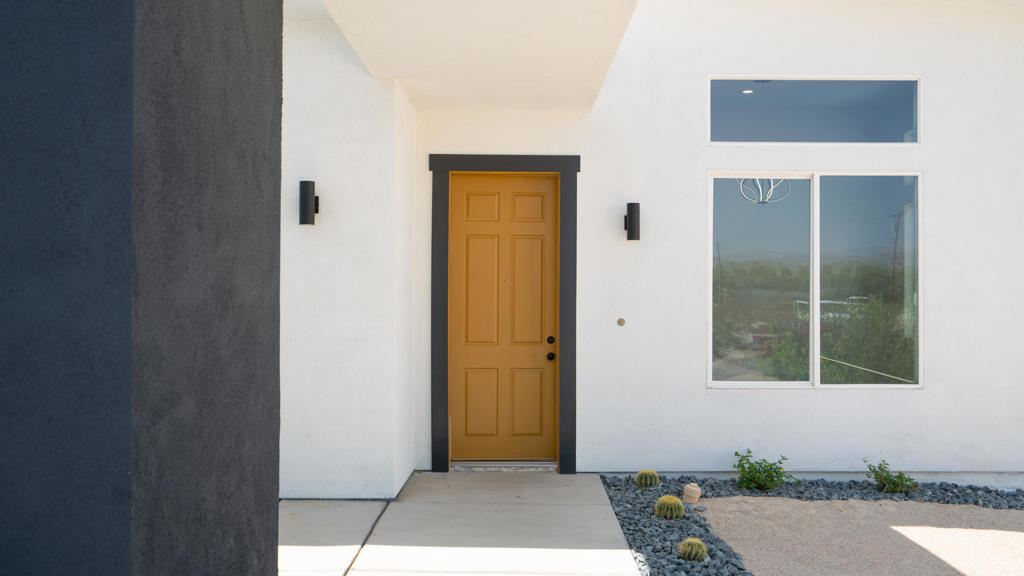 67715 Broken Arrow Lane