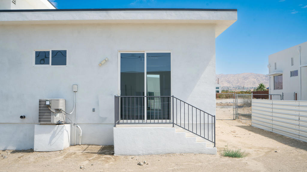 67715 Broken Arrow Lane