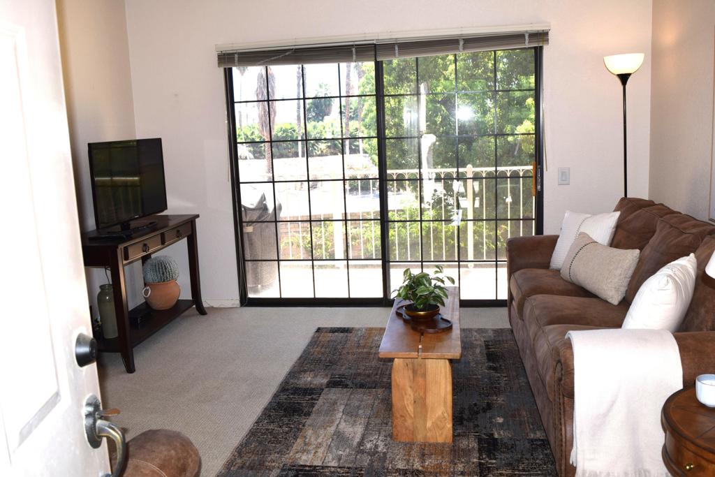 505 S Farrell Drive Q104