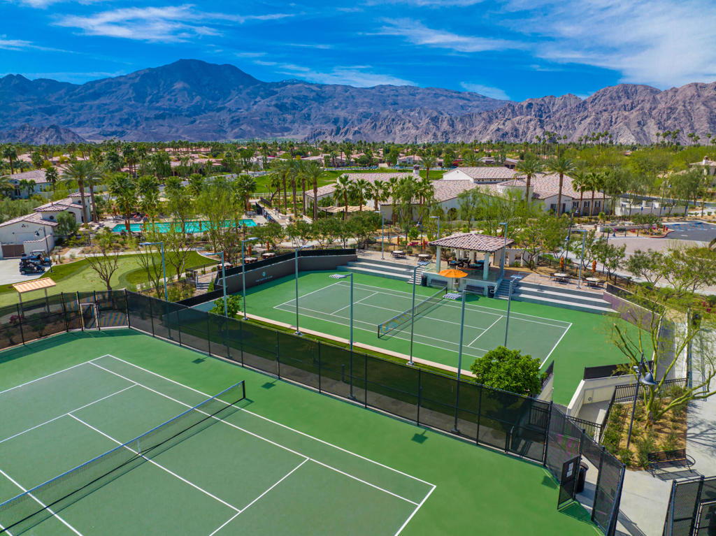 54900 Damascus Drive