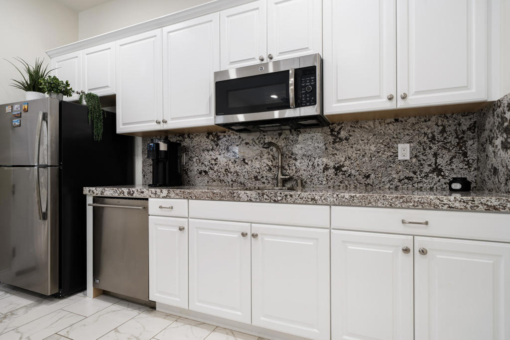 54900 Damascus Drive