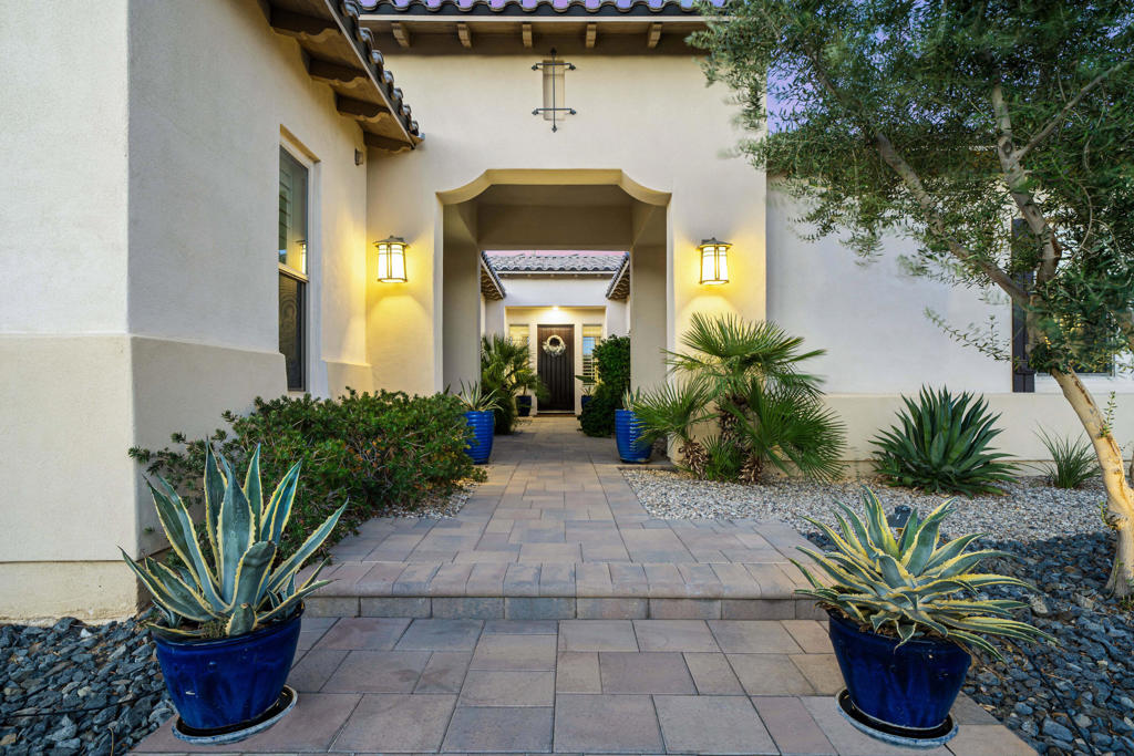 54900 Damascus Drive