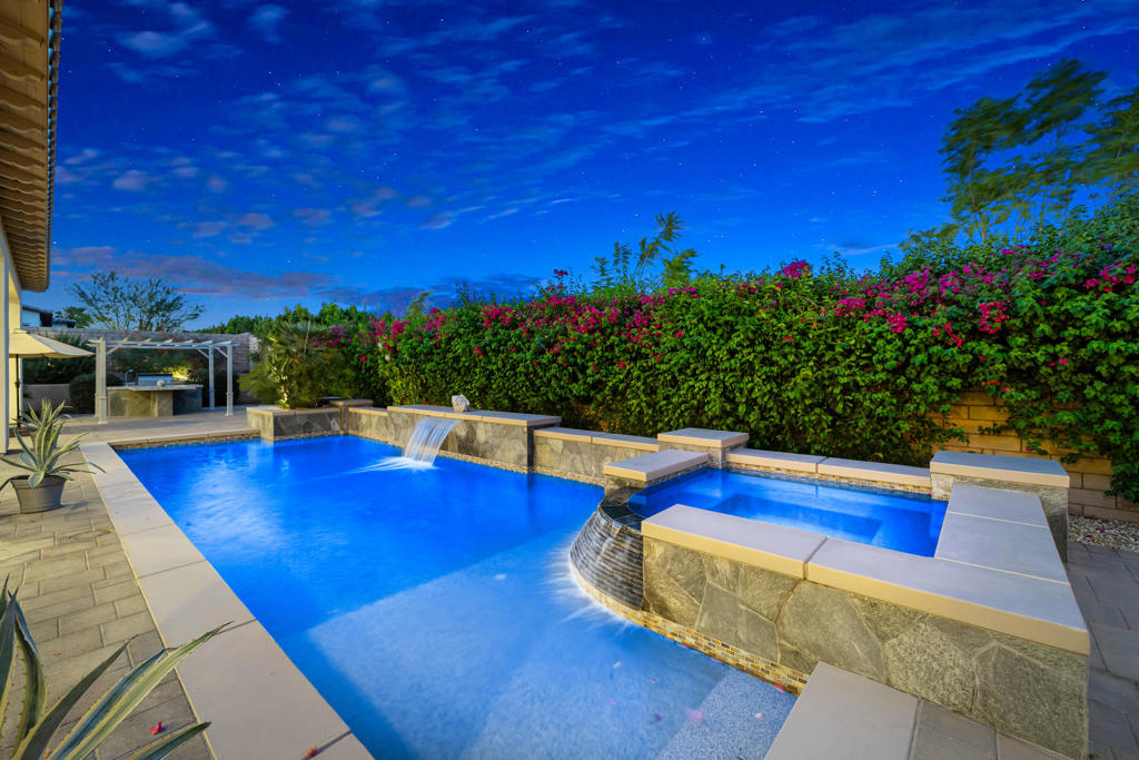 54900 Damascus Drive