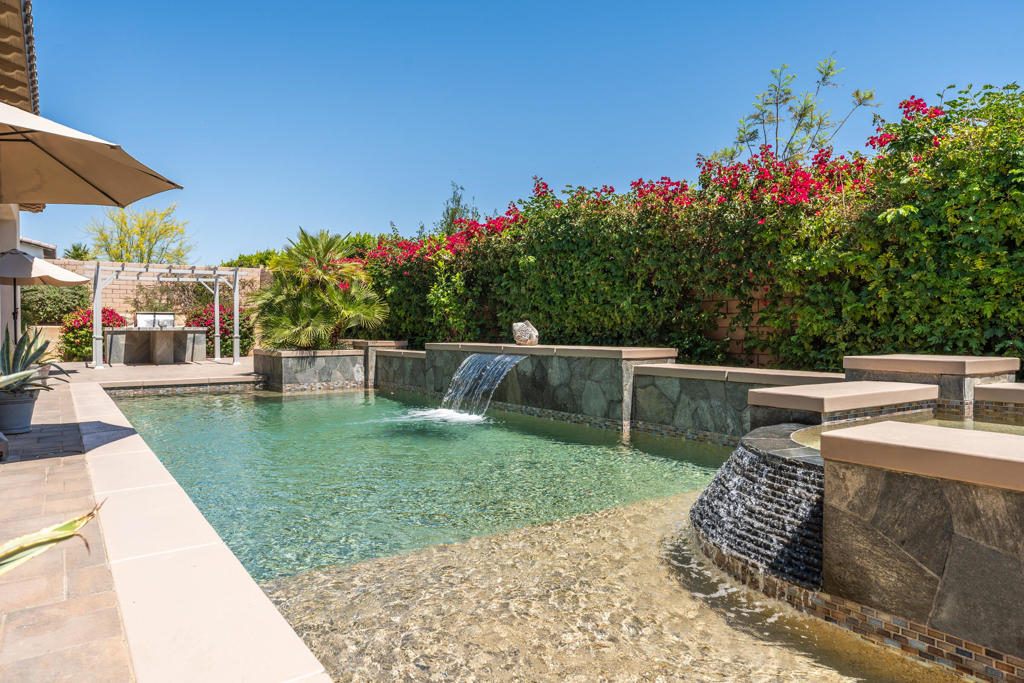 54900 Damascus Drive