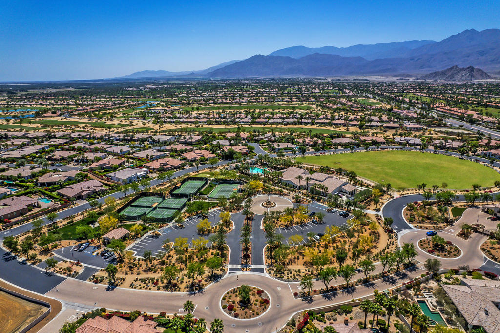 54900 Damascus Drive