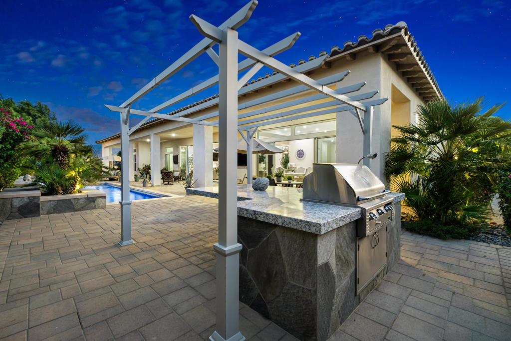 54900 Damascus Drive