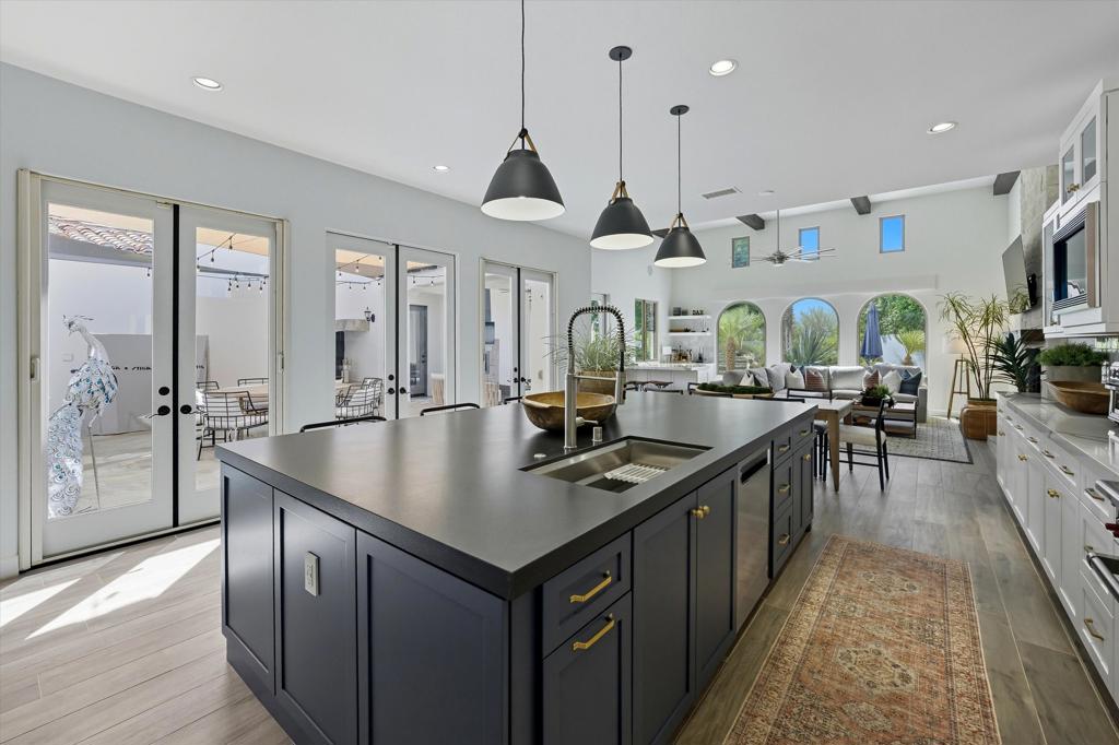 81375 National Drive