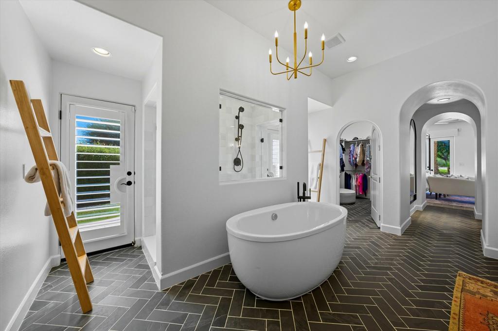 81375 National Drive