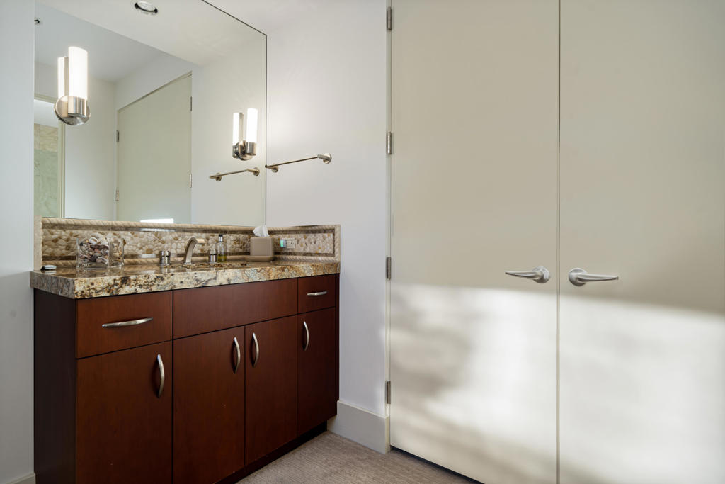 950 Andreas Canyon Drive