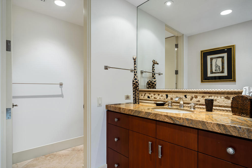 950 Andreas Canyon Drive