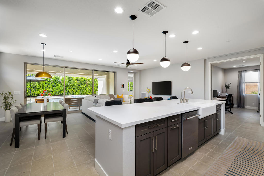 51315 Pinnacle Vista Drive