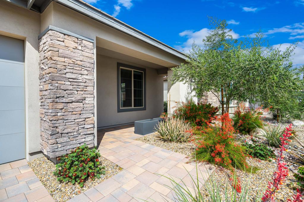 51315 Pinnacle Vista Drive