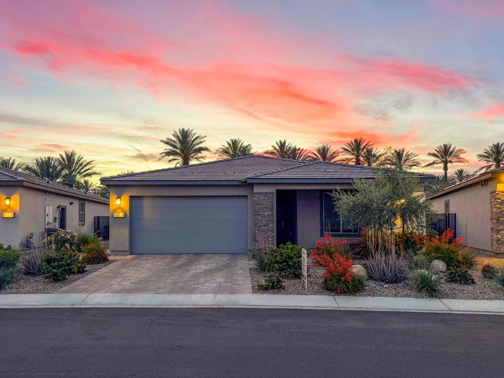 51315 Pinnacle Vista Drive