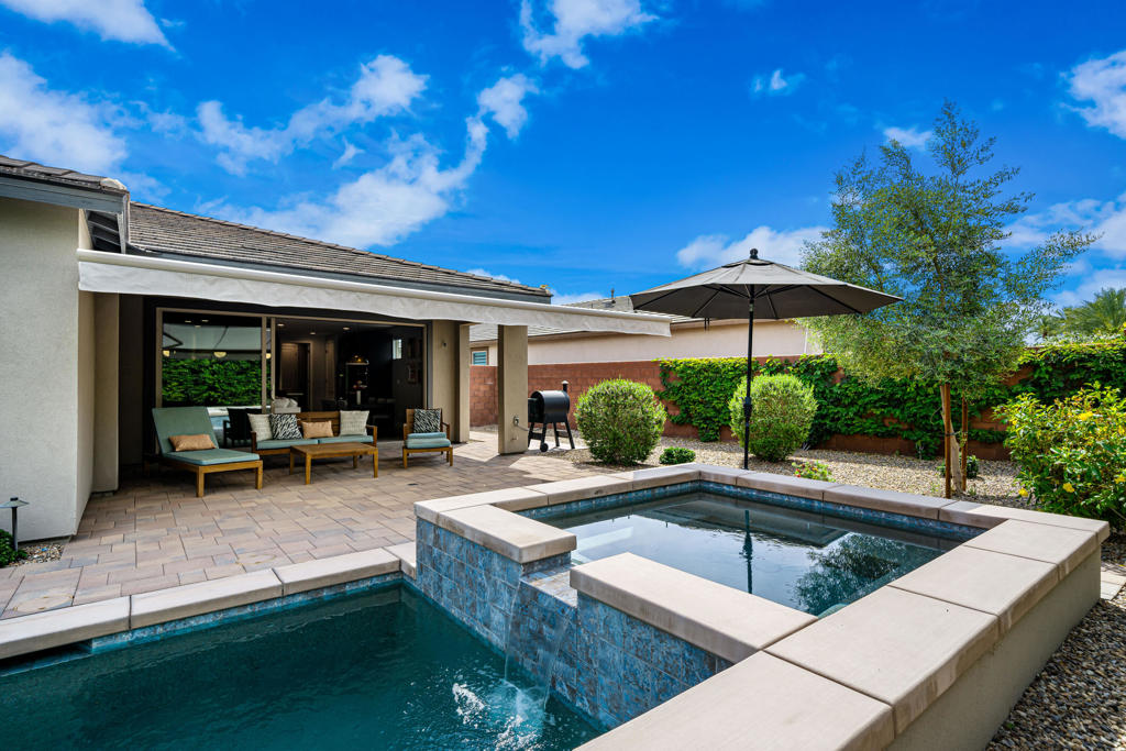 51315 Pinnacle Vista Drive