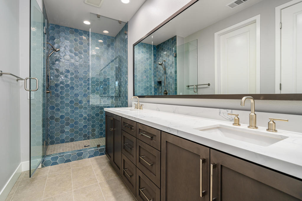 51315 Pinnacle Vista Drive