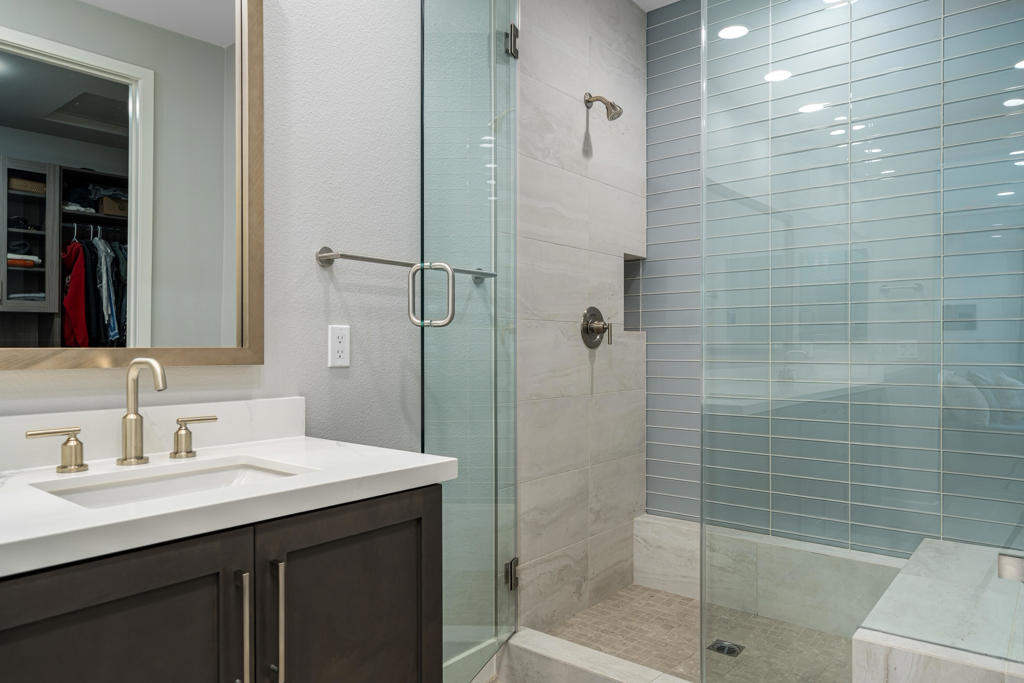 51315 Pinnacle Vista Drive