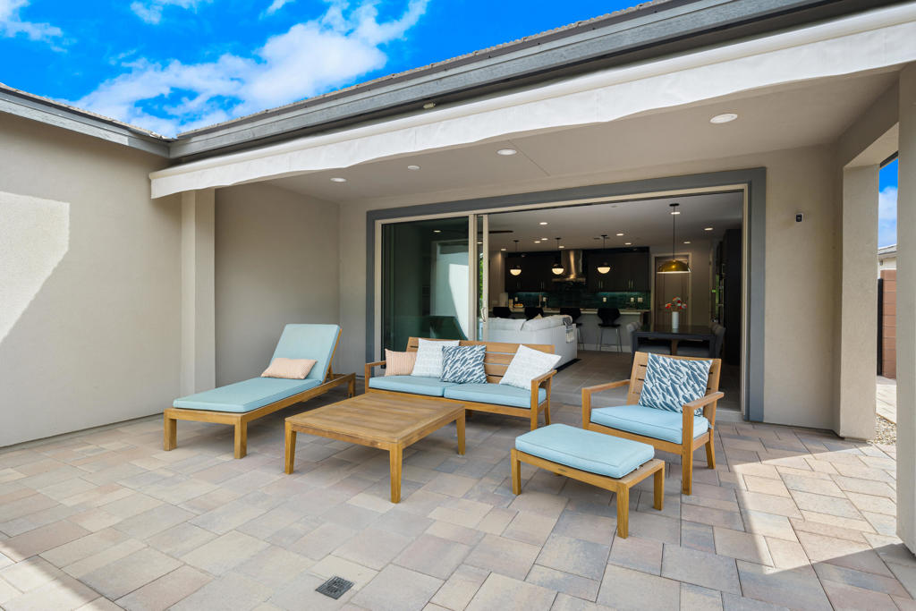 51315 Pinnacle Vista Drive