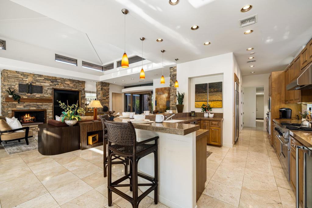 1134 Lake Vista