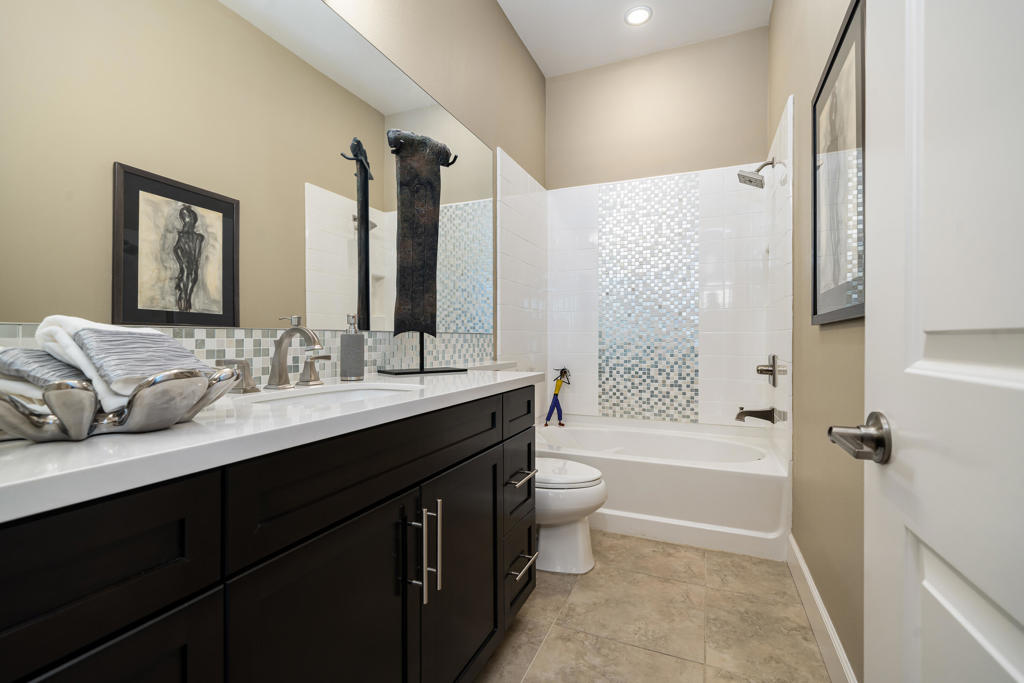 82886 Pembroke Lane