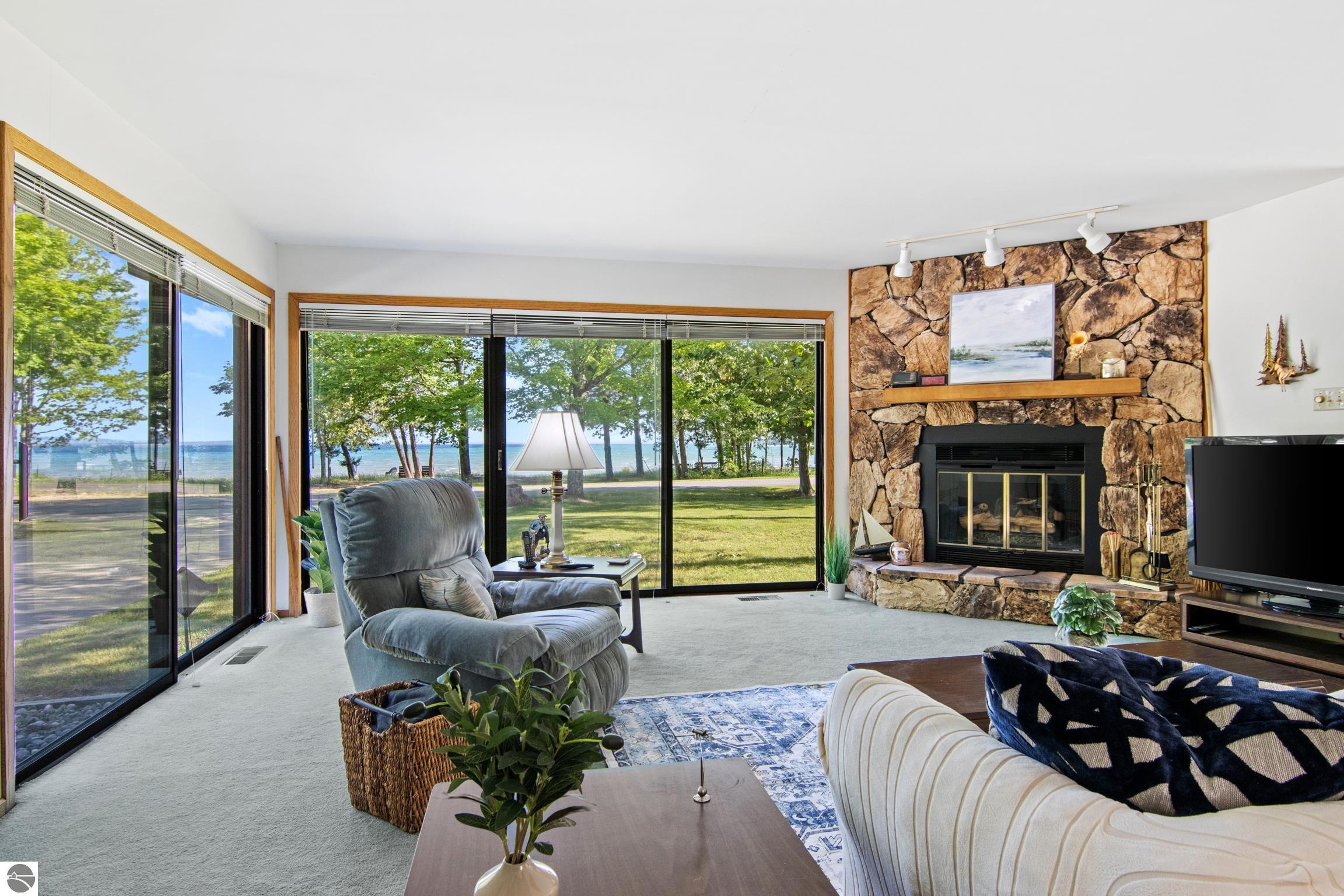 3846 Lee Point Road