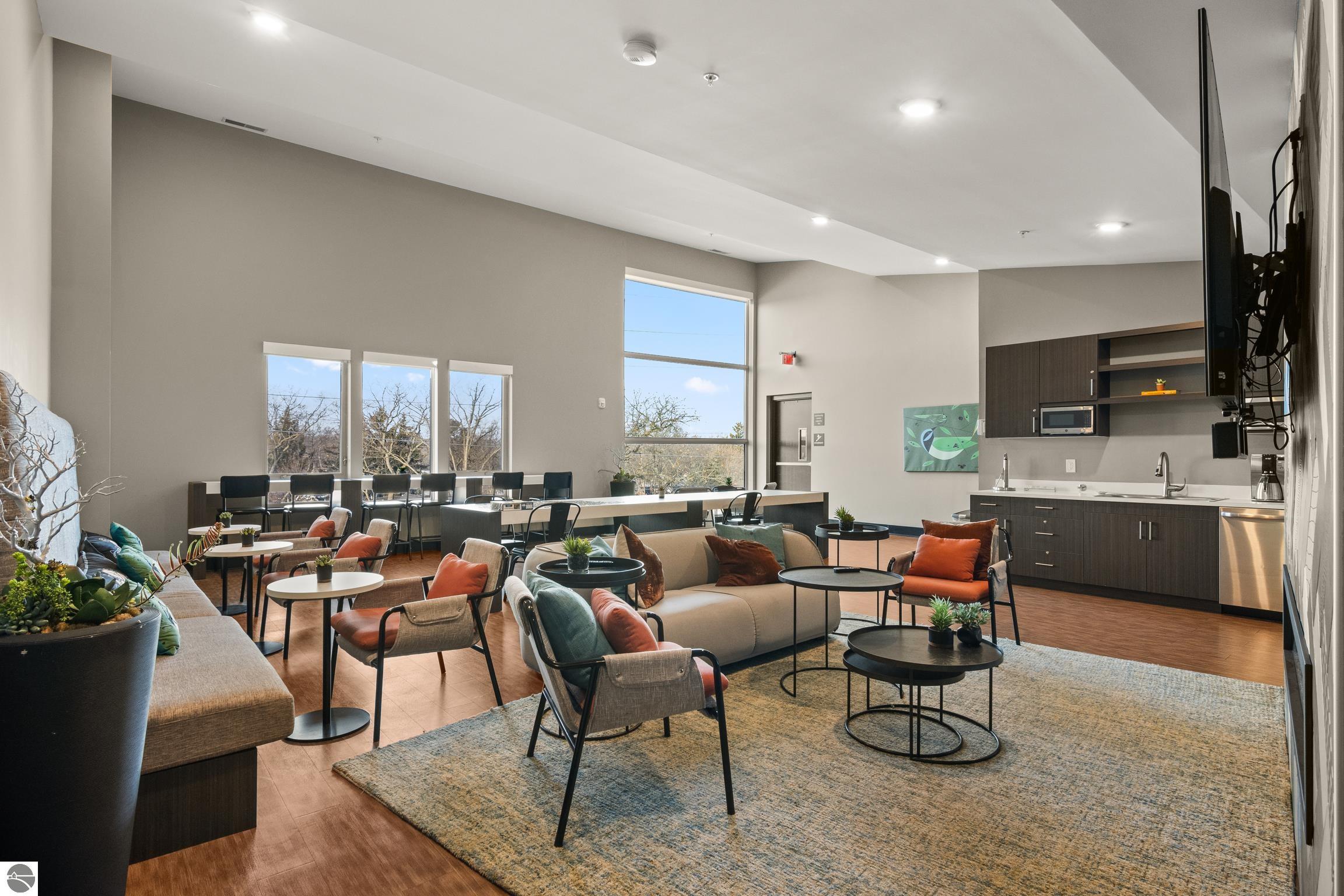 630 Garfield Avenue # 212